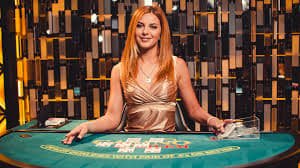 Live Casino f8brt với dealer trực tiếp baccarat và roulette tại Việt Nam